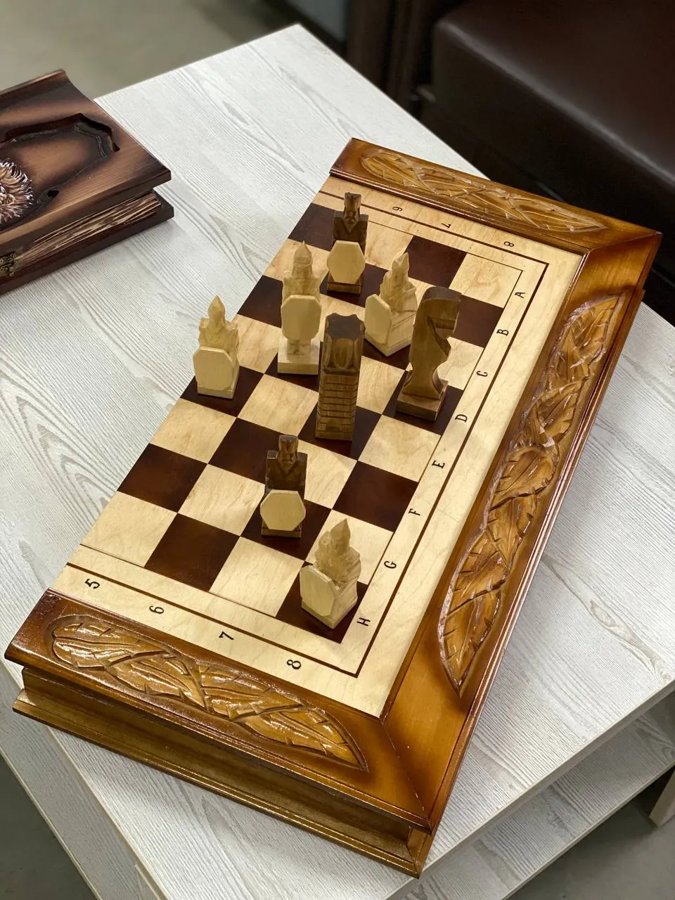 картинка Шахматы декоративные с резной доской